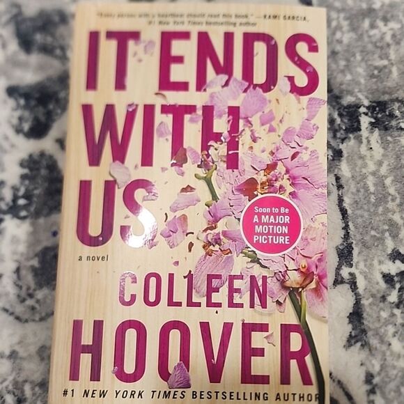 It Ends With Us Novel Book - Picture 1 of 2